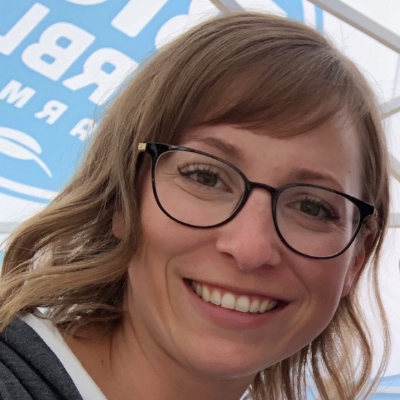 Meet your Posher, Brianne - Picture 1 of 1